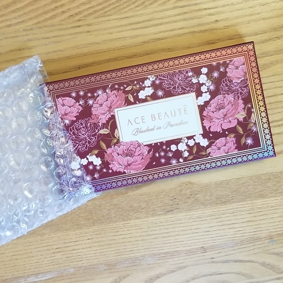 🍁 3/$25 Ace beaute - blushed in paradise palette - Picture 4 of 5